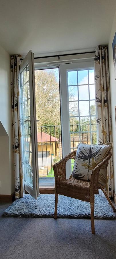 Bed and Breakfast Ha'Penny Acre Sherfield English Exterior foto
