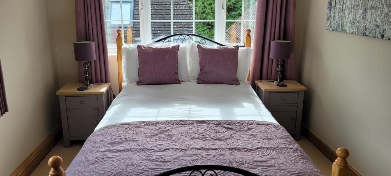 Bed and Breakfast Ha'Penny Acre Sherfield English Exterior foto
