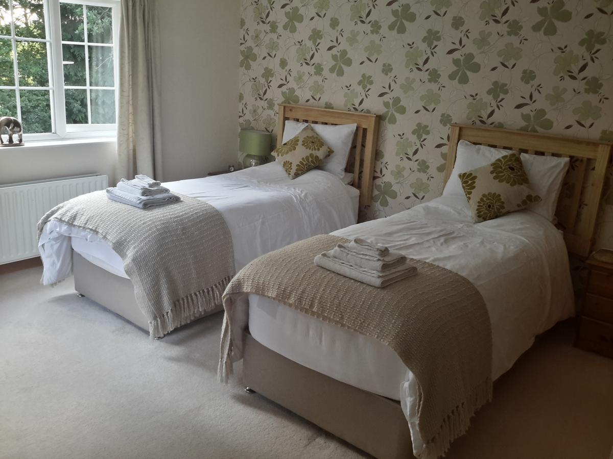 Bed and Breakfast Ha'Penny Acre Sherfield English Exterior foto