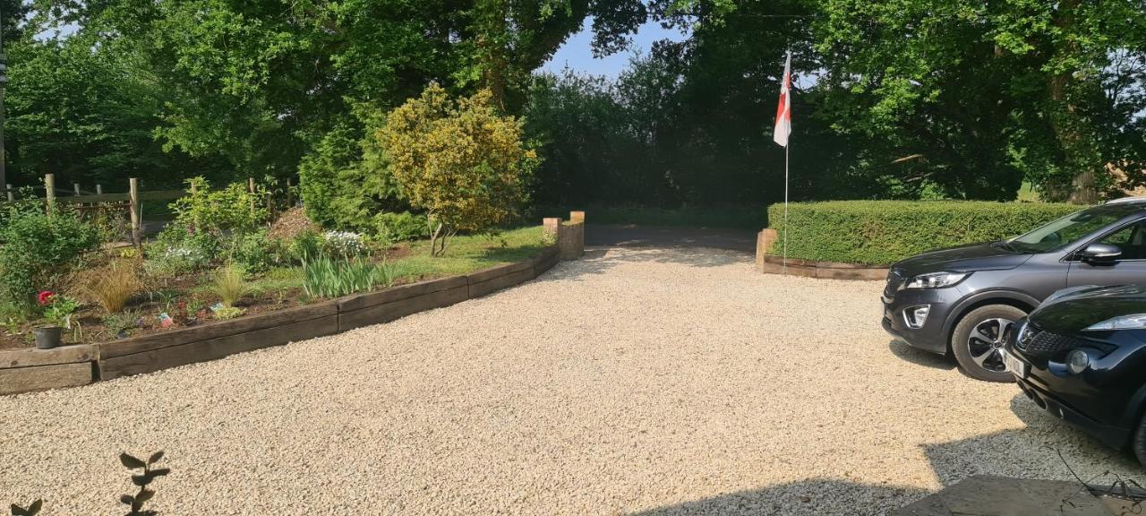 Bed and Breakfast Ha'Penny Acre Sherfield English Exterior foto